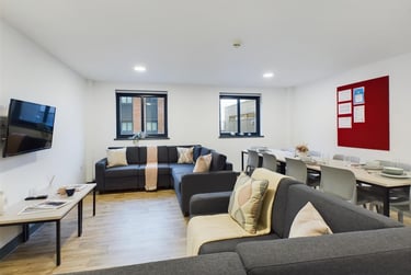 1 bed flat, Fletchamstead Highway, Canley, Coventry, CV49BY - Image 1